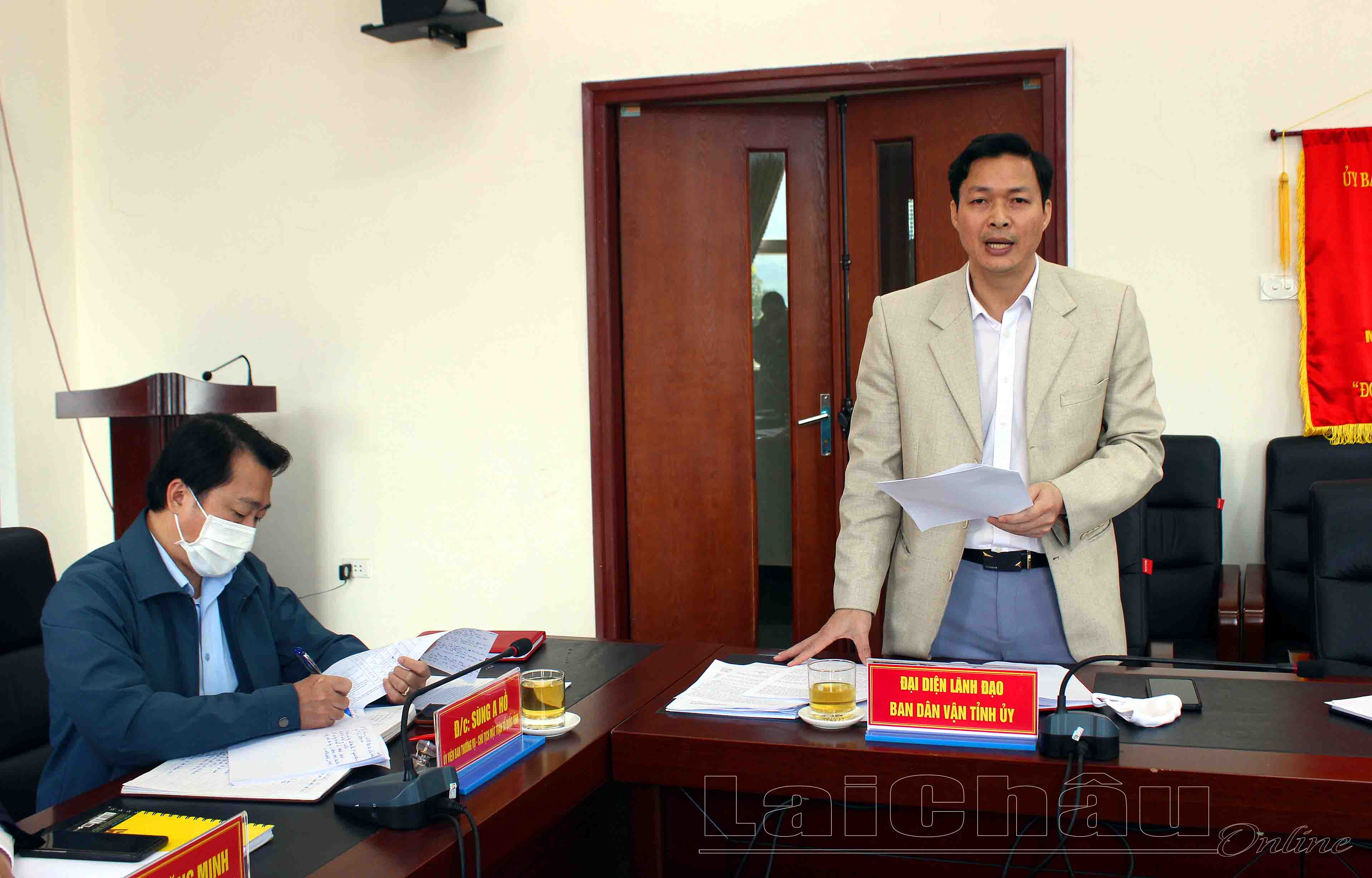 Đại biệu tỉnh phát biểu tại buổi kiểm tra.